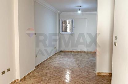 Apartment - 2 Bedrooms - 1 Bathroom for sale in Ismail Fahmy St. - Sidi Beshr - Hay Awal El Montazah - Alexandria