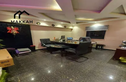 Office Space - 3 Bedrooms - 1 Bathroom for rent in Salah Salem St. - Roxy - Heliopolis - Masr El Gedida - Cairo