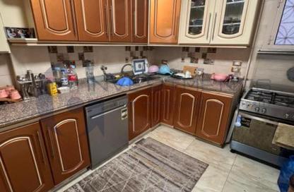 Apartment - 5 Bedrooms - 2 Bathrooms for sale in Seif St. - Sidi Beshr - Hay Awal El Montazah - Alexandria