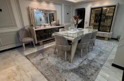 Apartment - 5 Bedrooms - 2 Bathrooms for sale in Seif St. - Sidi Beshr - Hay Awal El Montazah - Alexandria