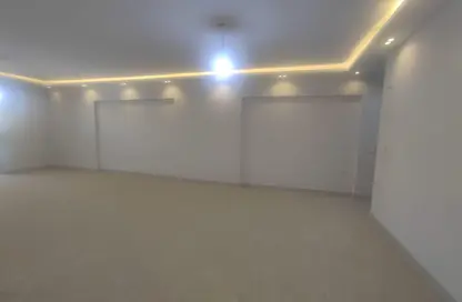 Apartment - 3 Bedrooms - 2 Bathrooms for rent in Ring Road - Zahraa El Maadi - Hay El Maadi - Cairo Apartment - 3 Bedrooms - 2 Bathrooms for rent in Ring Road - Zahraa El Maadi - Hay El Maadi - Cairo