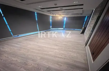 Office Space - 1 Bedroom - 1 Bathroom for rent in Cairo Business Plaza - North Teseen St. - The 5th Settlement - New Cairo City - Cairo