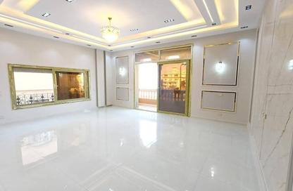Apartment - 3 Bedrooms - 3 Bathrooms for rent in Area B - Ganoob El Acadimia - New Cairo City - Cairo