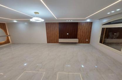 Apartment - 3 Bedrooms - 2 Bathrooms for sale in Mohandessin - Giza