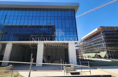 Office Space - Studio - 4 Bathrooms for rent in Golden Gate - South Teseen St. - The 5th Settlement - New Cairo City - Cairo