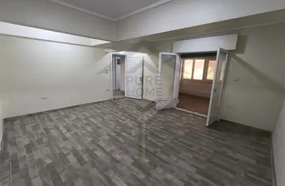 Office Space - 3 Bedrooms - 2 Bathrooms for sale in Fleming - Hay Sharq - Alexandria