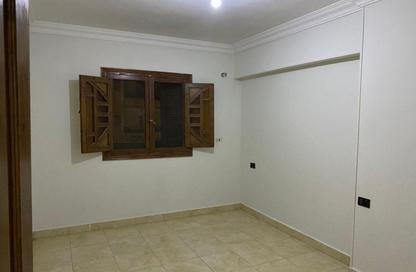 Apartment - 2 Bedrooms - 1 Bathroom for rent in Al Mohandes Ehab Ezzat St. - 9th Zone - Nasr City - Cairo