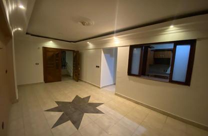 Apartment - 2 Bedrooms - 1 Bathroom for rent in Al Mohandes Ehab Ezzat St. - 9th Zone - Nasr City - Cairo