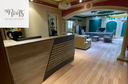 Office Space - 2 Bedrooms - 1 Bathroom for sale in Al Tayaran St. - Al Sharekat - Nasr City - Cairo