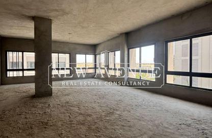 Office Space - 3 Bedrooms - 1 Bathroom for sale in District 5 - 5th Settlement Compounds - The 5th Settlement - New Cairo City - Cairo