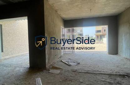 Townhouse - 3 Bedrooms - 3 Bathrooms for sale in New Giza - Cairo Alexandria Desert Road - 6 October City - Giza