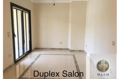 Duplex - 5 Bedrooms - 4 Bathrooms for rent in Al Amal St. - District 5 - The 5th Settlement - New Cairo City - Cairo