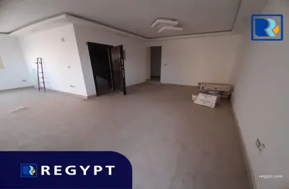 Office Space - 3 Bedrooms - 2 Bathrooms for sale in Al Nasr St. - El Laselky - New Maadi - Hay El Maadi - Cairo