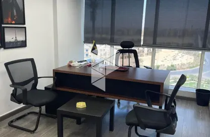 مساحات مكتبية - 3 غرف نوم - 2 حمامات للايجار في بيزنس بلاس - شارع التسعين الشمالي - التجمع الخامس - مدينة القاهرة الجديدة - القاهرة