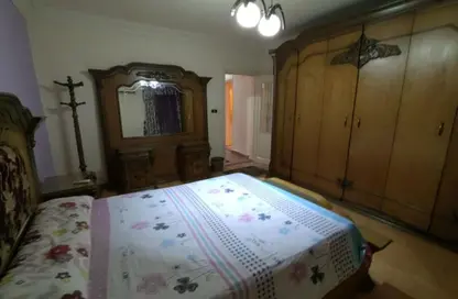 شقة - 3 غرف نوم - 2 حمامات للايجار في شارع ذكي شرف - المنطقة السادسة - مدينة نصر - القاهرة