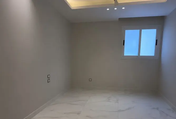 98833639 - Property Image 3
