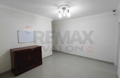 Apartment - 5 - 2 for rent in Shaarawy St. - Laurent - Hay Sharq - Alexandria