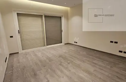 Apartment - 3 Bedrooms - 3 Bathrooms for sale in The Crown - Cairo Alexandria Desert Road - 6 October City - Giza