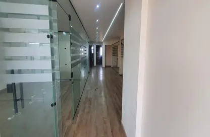 مساحات مكتبية - 7 غرف نوم - 3 حمامات للايجار في شارع عمر بن الخطاب - الماظة - مصر الجديدة - القاهرة