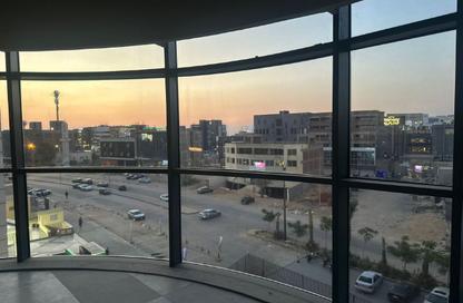 Office Space - Studio - 1 for sale in Eastlane Mall - South Teseen St. - The 5th Settlement - New Cairo City - Cairo