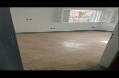 Apartment - 2 Bedrooms - 1 Bathroom for rent in Makram Ebeid St. - 6th Zone - Nasr City - Cairo