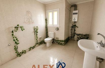 Office Space - Studio - 2 Bathrooms for rent in Tout Ankh Amoun St. - Smouha - Hay Sharq - Alexandria Office Space - Studio - 2 Bathrooms for rent in Tout Ankh Amoun St. - Smouha - Hay Sharq - Alexandria