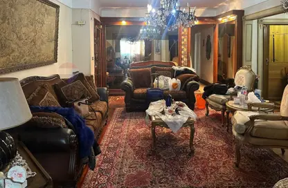 شقة - 4 غرف نوم - 2 حمامات للبيع في شارع بورسعيد - سبورتنج - حي شرق - الاسكندرية