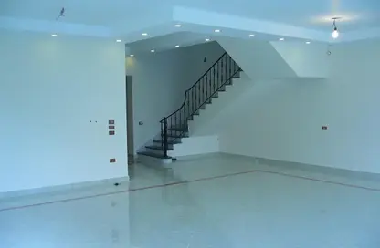 Twin House - 4 Bedrooms - 4 Bathrooms for rent in Jeera - 13th District - Sheikh Zayed City - Giza