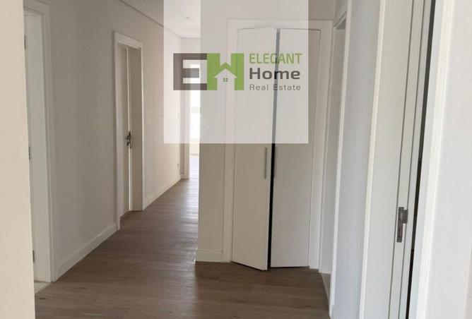 57242062 - صورة العقار 3