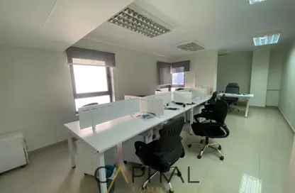 مساحات مكتبية - 8 غرف نوم - 4 حمامات للايجار في شارع عبد الحميد بدوي - شيراتون المطار - النزهة - القاهرة