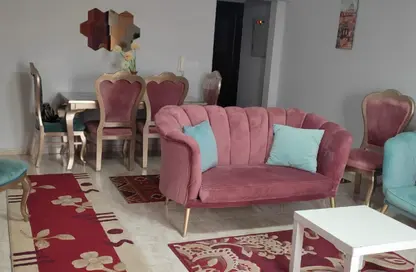 Apartment - 2 Bedrooms - 1 Bathroom for rent in Al Rehab - New Cairo City - Cairo