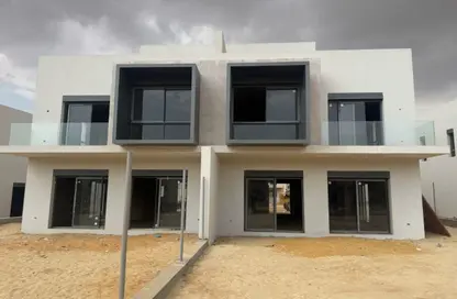 تاون هاوس - 3 غرف نوم - 4 حمامات للبيع في الكارما جيتس - مدينة زايد الجديدة - الشيخ زايد - الجيزة