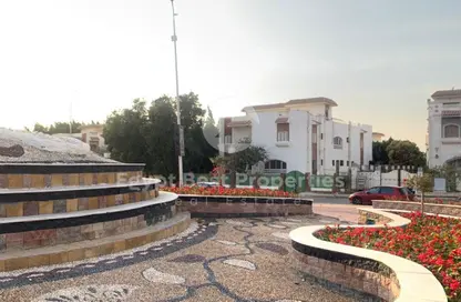 فيلا - 5 غرف نوم - 7 حمامات للبيع في كمبوندات الشروق - مدينة الشروق - القاهرة