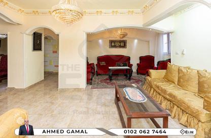 Apartment - 2 Bedrooms - 1 Bathroom for sale in Laurent - Hay Sharq - Alexandria