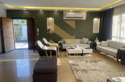 فيلا - 3 غرف نوم - 4 حمامات للايجار في باتيو الزهراء - كمبوندات الشيخ زايد - الشيخ زايد - الجيزة