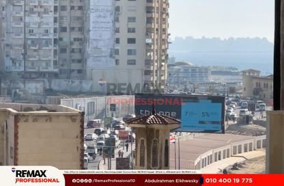 Apartment - 4 Bedrooms - 1 Bathroom for sale in Mansoura St. - Saba Basha - Hay Sharq - Alexandria