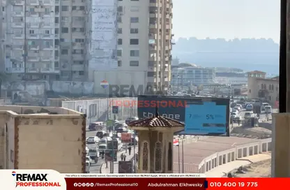 شقة - 4 غرف نوم - 1 حمام للبيع في شارع المنصوره - سابا باشا - حي شرق - الاسكندرية