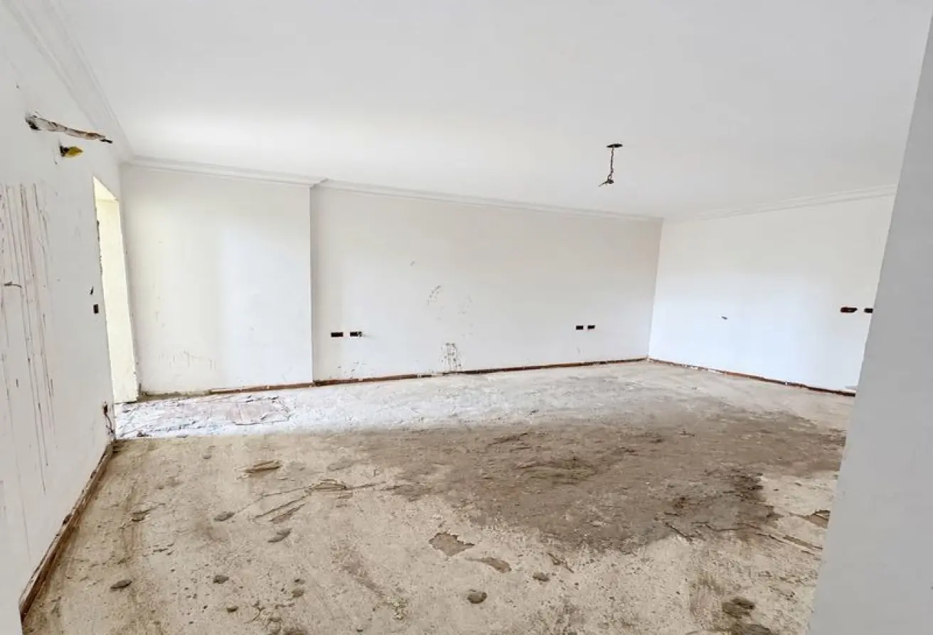 115712044 - Property Main Image