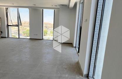 مساحات مكتبية - استوديو - 2 حمامات للايجار في مول هايد بارك بيزنس - شارع التسعين الجنوبي - التجمع الخامس - مدينة القاهرة الجديدة - القاهرة