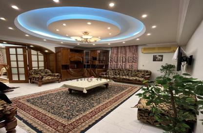 Apartment - 2 Bedrooms - 1 Bathroom for rent in Al Rawdah St. - El Roda - Hay El Manial - Cairo