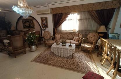شقة - 4 غرف نوم - 2 حمامات للبيع في شارع مصطفي النحاس - المنطقة السادسة - مدينة نصر - القاهرة شقة - 4 غرف نوم - 2 حمامات للبيع في شارع مصطفي النحاس - المنطقة السادسة - مدينة نصر - القاهرة