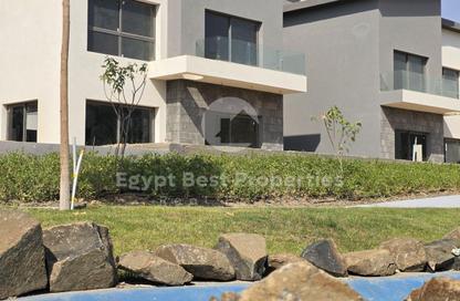 Townhouse - 3 Bedrooms - 4 Bathrooms for sale in Eastshire compound - 5th Settlement Compounds - The 5th Settlement - New Cairo City - Cairo