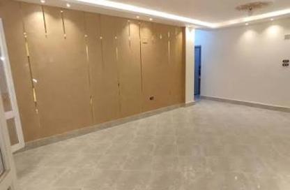 عيادة - استوديو - 1 للايجار في شارع جيهان السادات - المنصورة - الدقهلية