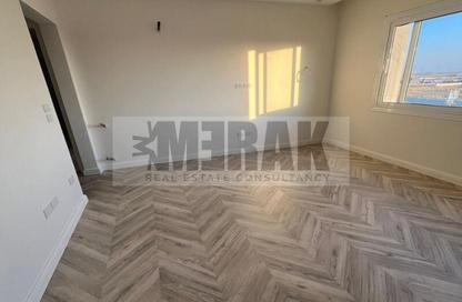 Apartment - 3 Bedrooms - 3 Bathrooms for sale in Hyde Park - New Cairo City - Cairo