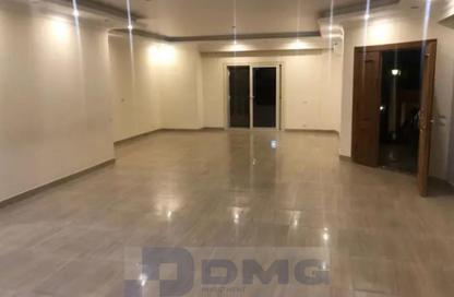 Apartment - 3 Bedrooms - 3 Bathrooms for rent in Lazurde - 8th District - Sheikh Zayed City - Giza