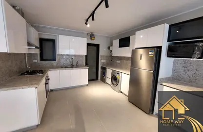 Apartment - 2 Bedrooms - 2 Bathrooms for rent in Lake View Residence - 5th Settlement Compounds - The 5th Settlement - New Cairo City - Cairo