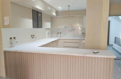 Apartment - 3 Bedrooms - 3 Bathrooms for sale in Rock Vera - 5th Settlement Compounds - The 5th Settlement - New Cairo City - Cairo