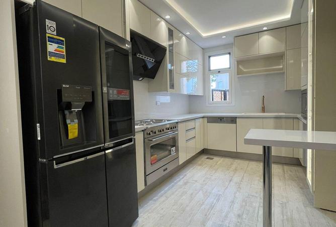 69311701 - Property Image 3