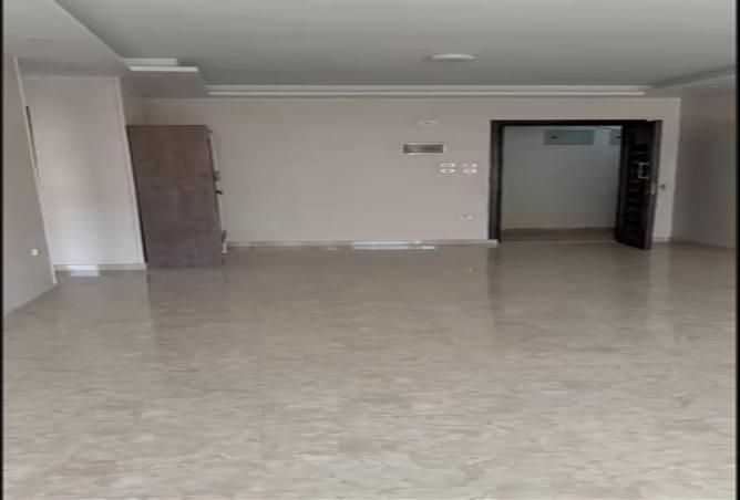 70374229 - Property Main Image