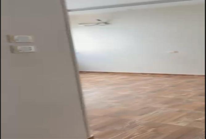 70374229 - Property Image 2